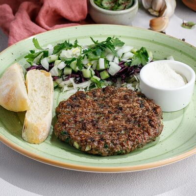 Плескавица чобанац в Чайхана Пахвала по цене 740 ₽