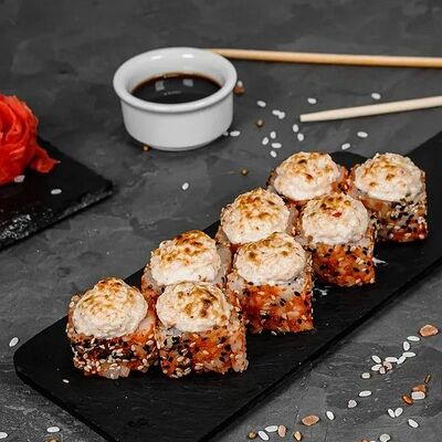 Запеченный с крабом в Суши Пати по цене 550 ₽