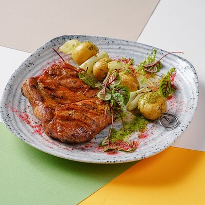 Стейк из свиной шеи из Голицына в Зоя в планке по цене 980 ₽