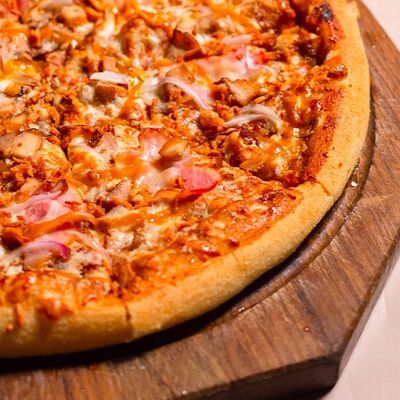 Пицца BBQв Co.mein по цене 825 ₽