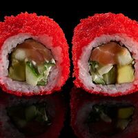 Калифорния с лососем в Сакура