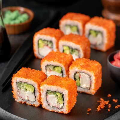 Ролл Калифорния с крабом в СушиСтор по цене 295