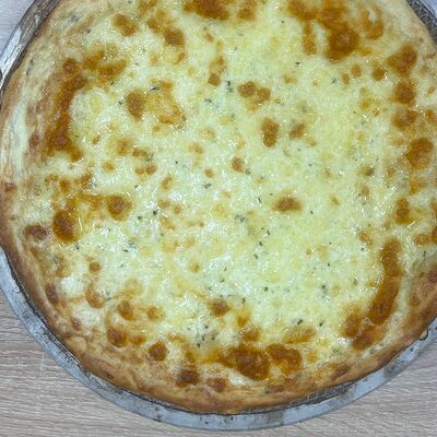 Пицца Четыре сыра в Хлеборезово по цене 550 ₽