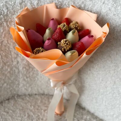 Букет клубники в шоколаде Комплимент №2 в Клубника по цене 4590 ₽