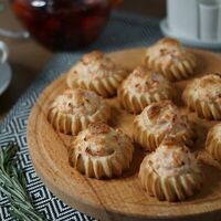 Перепечки с лососем и картофелем в Тестолюб
