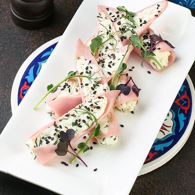 Рулет из ветчины в Мархал по цене 490 ₽