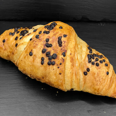 Круассан с шоколадом Бельгийский в Пекарня Буханка по цене 115 ₽