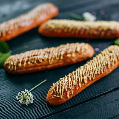 Эклер карамельный пломбир в Krutli по цене 143 ₽