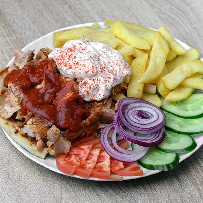 Гирос на тарелке Курица Мега в Шаурма №1 Гирос по цене 700 ₽