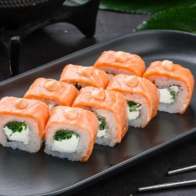 Ролл Запеченная Филадельфия с луком в Рыба закусывала по цене 769 ₽