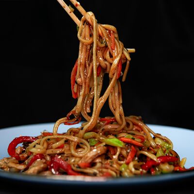 Бутанику Удон в Атлантида по цене 570 ₽