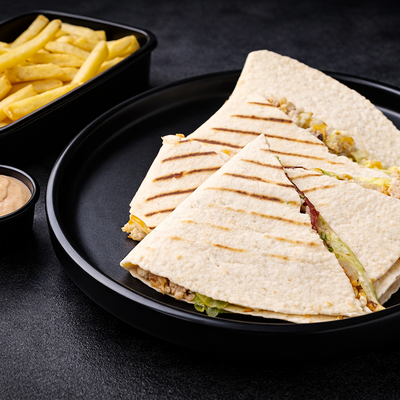 Кесадилья с говядиной в Авто Япончик по цене 950 ₽