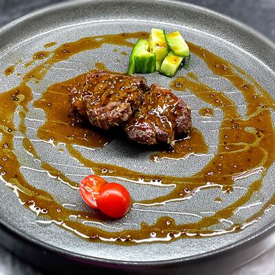 Медальоны из говядины в FABRIKA по цене 1280 ₽