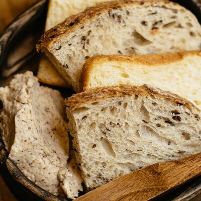 Хлеб с азиатским маслом в Гастробар PINCH по цене 390 ₽