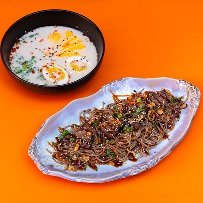 Сырный рамен и Соба с говядиной в Эбби Noodles & Sushi Bar по цене 930 ₽