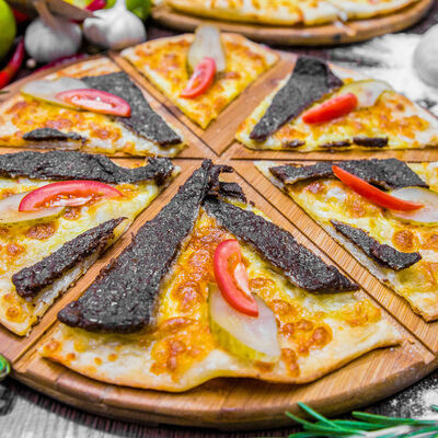 Манакиш Суджук с сыром в Lounge-Café Marrakech по цене 290 ₽