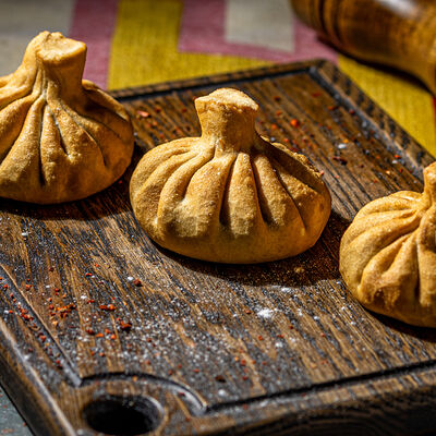 Жареные хинкали с грибами 3шт в Хачапури по цене 357 ₽