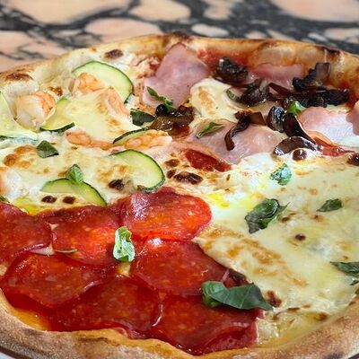 Пицца Четыре сезона в Trattoria Siesta по цене 1150 ₽