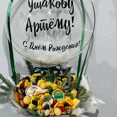 Огромный букет из сухофруктов тренерув Дарите красиво по цене 13650 ₽