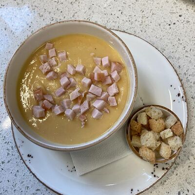 Крем суп гороховый с карбонатом в Кофеин по цене 210