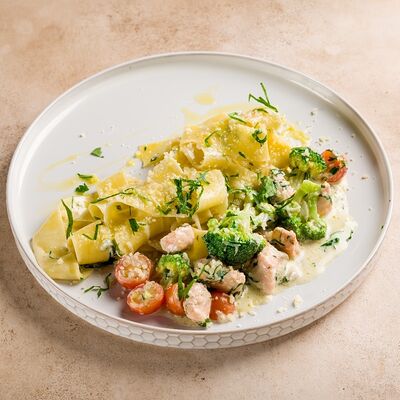 Папарделле с форелью в RestikVam по цене 1100 ₽