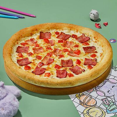 Пицца Карбонара 30 см в Dostaевский по цене 688 ₽