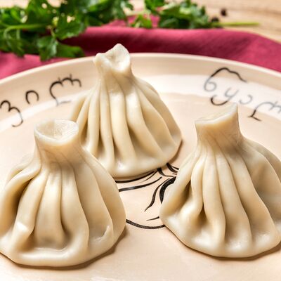 Хинкали с телятиной в Хочу харчо по цене 750 ₽