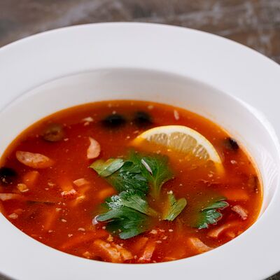 Солянка мясная в Кристалл по цене 680 ₽