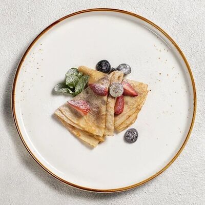 Блины с ягодамив География по цене 450 ₽