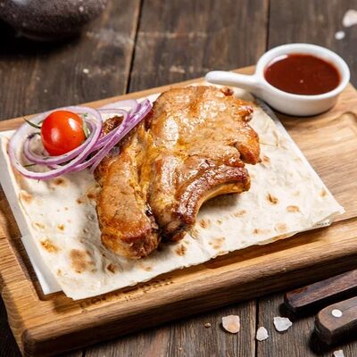 Шашлык из свиной корейки в Шашлык Хаус GRILL&PIZZA по цене 689 ₽