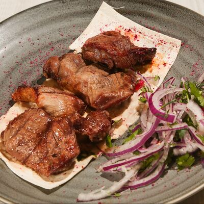 Шашлык баранья мякоть в Троя по цене 980 ₽