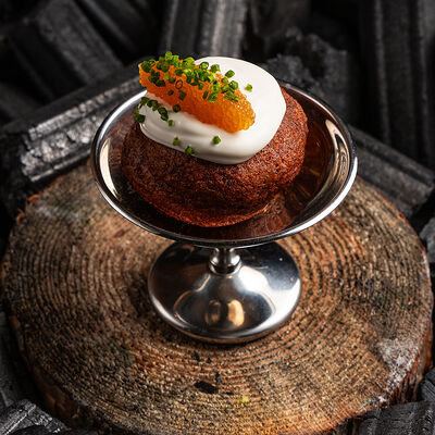 Фирменный пончик с волжской щукойв Dodici Grill по цене 710 ₽