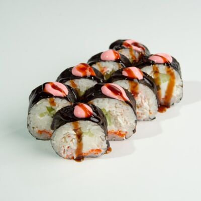 7. Футомаки с крабом и икрой тобико в ЁБИСАН по цене 889 ₽
