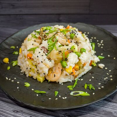 Wok с рисом и морепродуктами в Vinden Бистро по цене 480 ₽