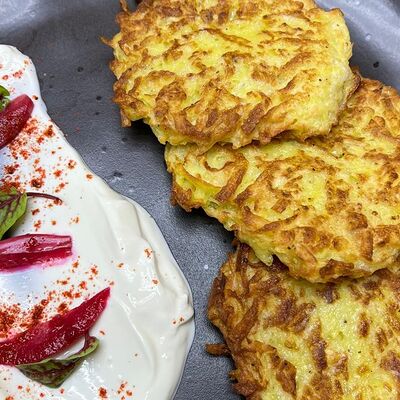 Драники со сметанойв Pro Вкус по цене 490 ₽