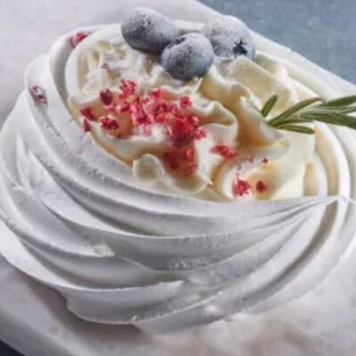 Анна Павлова со свежей голубикой в Патисари по цене 282 ₽