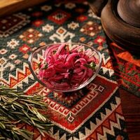 Лук маринованный в Имерули