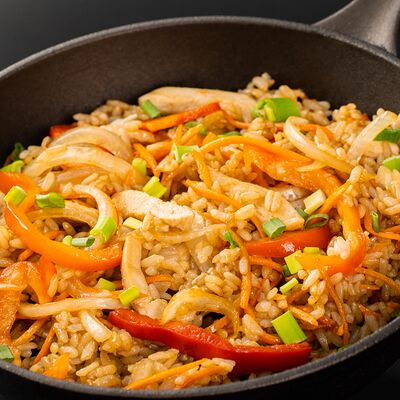 Вок-рис с курицей в соусе терияки в Вкусно разно по цене 385 ₽