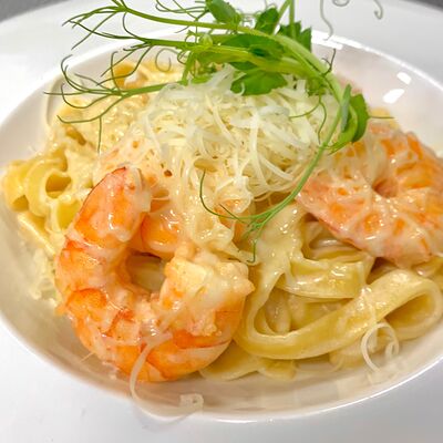 Паста с креветками в Plates Kitchen по цене 700 ₽