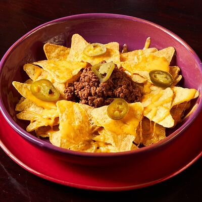 Начос чили в Lions Head по цене 990 ₽