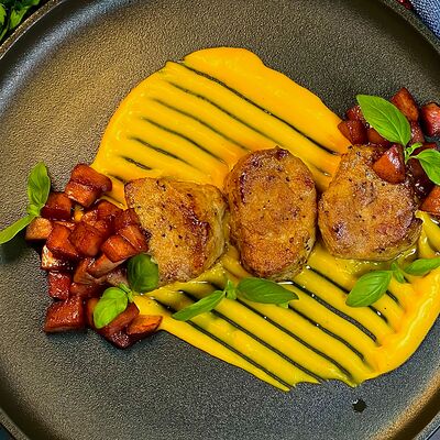 Медальоны из свинины в Марбелья по цене 840 ₽