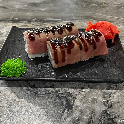 №58 Опаленный тунец в Суши-бар Макото по цене 550 ₽