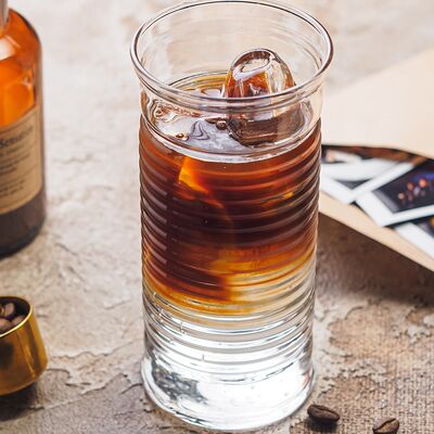 Эспрессо-тоник в Traveler's Coffee по цене 359 ₽