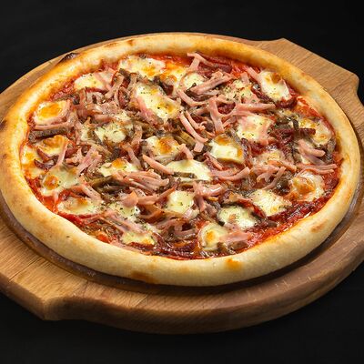 Пицца Мясное ассорти в Перчим & солим по цене 650 ₽