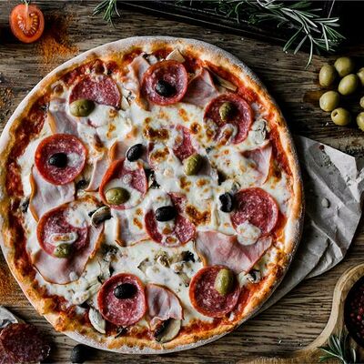 Пицца Баварская в Aeg Pizza по цене 344 ₽