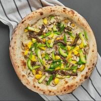 Пицца с грибной пастой в Mesto Burger