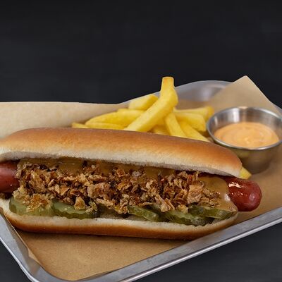 Хот-дог Геллерт в Gellert Bar по цене 520 ₽