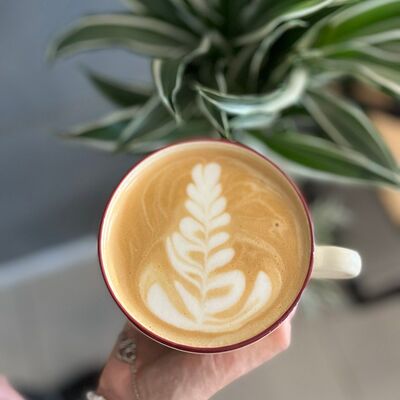 Латте в Palma CoffeeBar по цене 300 ₽