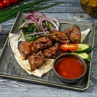 Шашлык из говяжьей мякоти в КАФЕ ВЕСНА