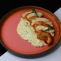 Куриное филе на подушке орзо в Libido